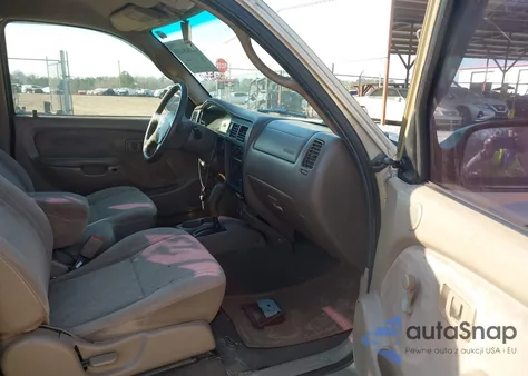 2004 Toyota Tacoma Prerunner из США, поврежденный, VIN 5TESM92N84Z306167